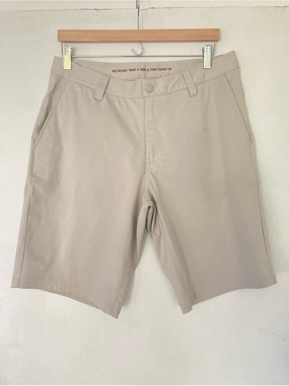 RHONE Commuter Shorts Mens 30 Khaki Flat Front Casual Golf Outdoor Stretch